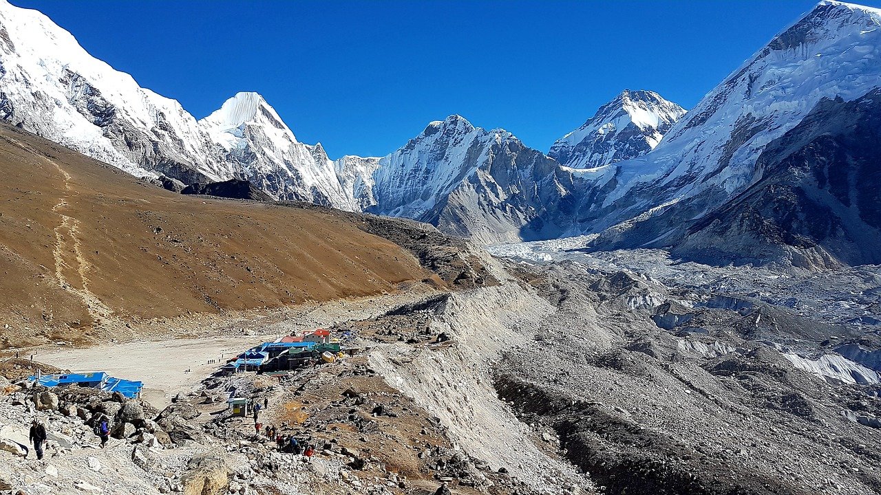 The top most 6 Reasons to trek Everest Base Camp.